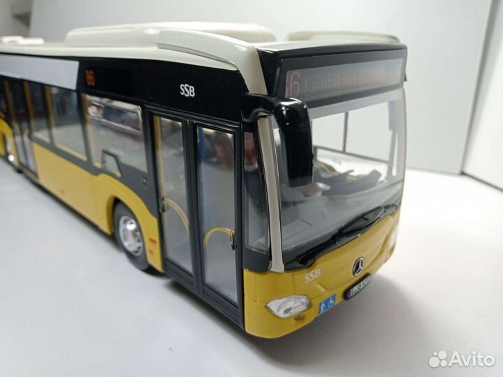 Модель автобуса Мерседес