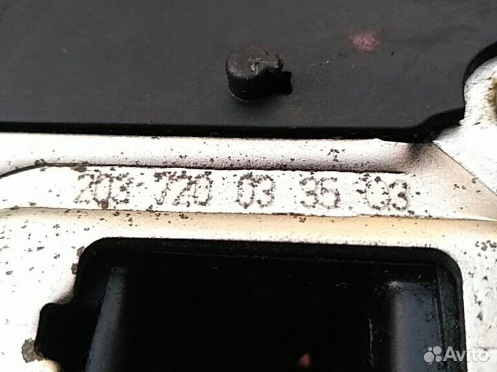 Замок передней левой двери Mercedes W203