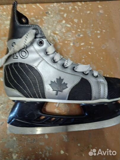 Коньки хоккейные 39 размер