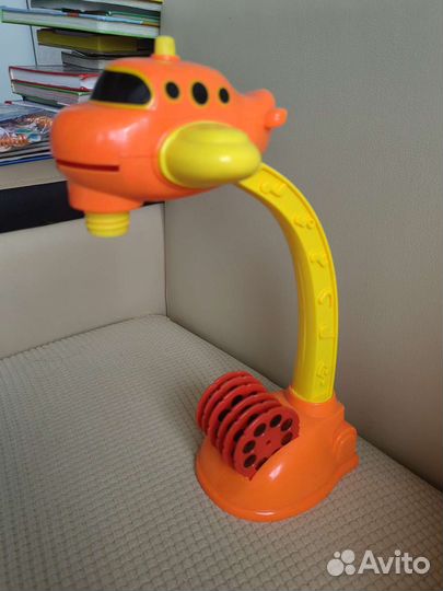 Игрушечный проектор для рисования