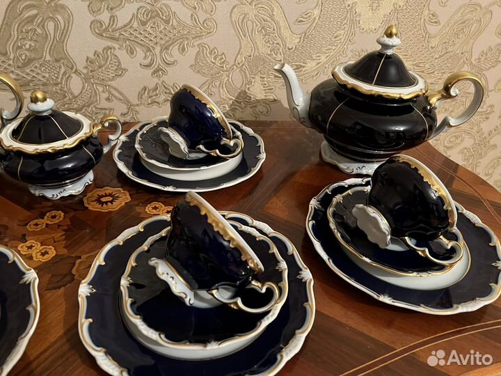 Старинный сервиз