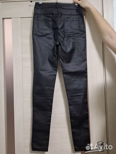 Кожаные леггинсы