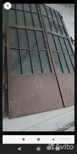 Секционные ворота