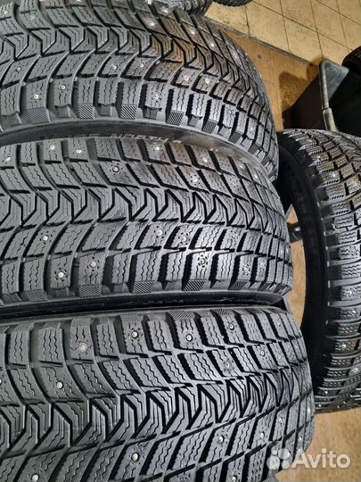 Michelin Latitude X-Ice North 3 215/60 R16 99T