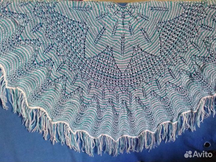 Шаль, косынка вязанная спицами, ручной работы