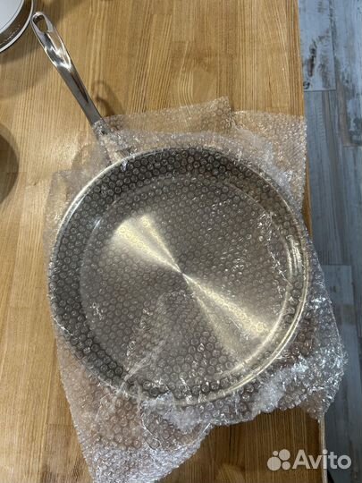 Продам новую сковороду gipfel (24 см.)