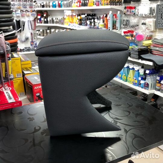 Подлокотник для Chevrolet Niva 2002-2008г