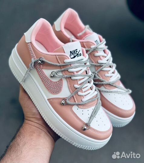 Кроссовки оптом