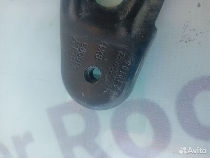 Кронштейн Geely Coolray