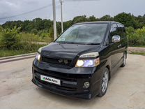 Toyota Voxy 2.0 CVT, 2005, 148 000 км, с пробегом, цена 565 000 руб.