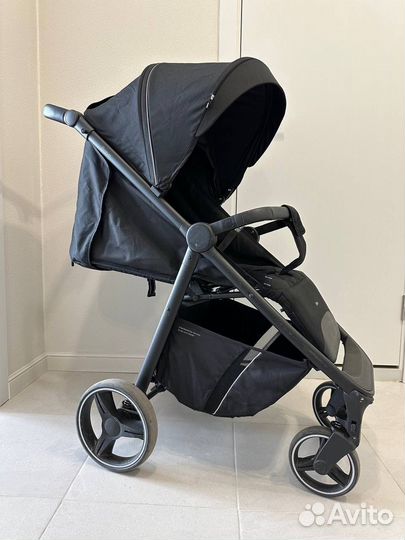 Коляска прогулочная Carrello bravo
