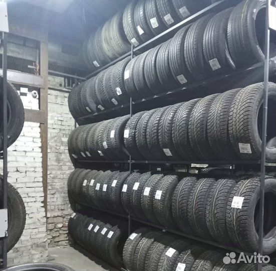 Nokian Tyres Hakkapeliitta R2 215/55 R17 98M