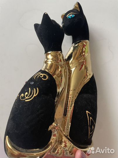 Статуэтка кошки