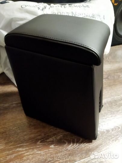 Подлокотник с баром нива 21213-2131