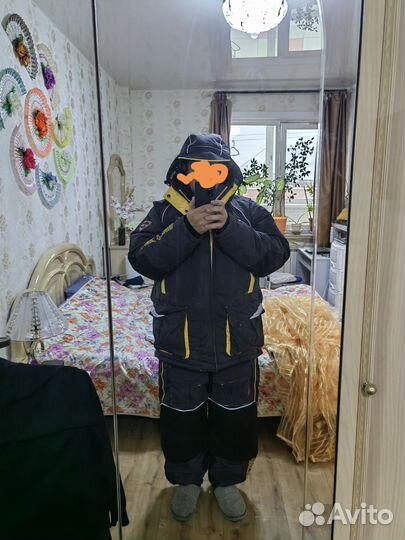 Защитный костюм