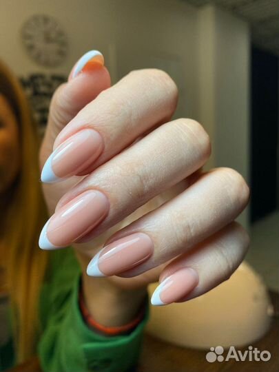 Маникюр, педикюр, наращивание ногтей