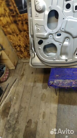 Дверь Рено Сценик 4