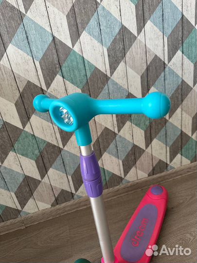 Самокат детский трехколесный