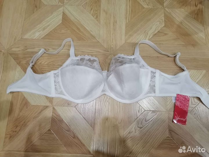 Бюстгальтер размер 90F новый