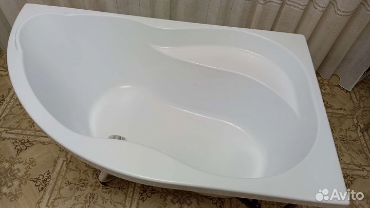 Акриловая ванна угловая бу