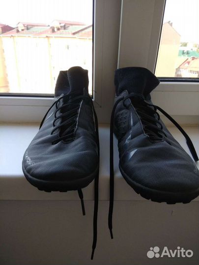 Футбольная обувь nike phantom