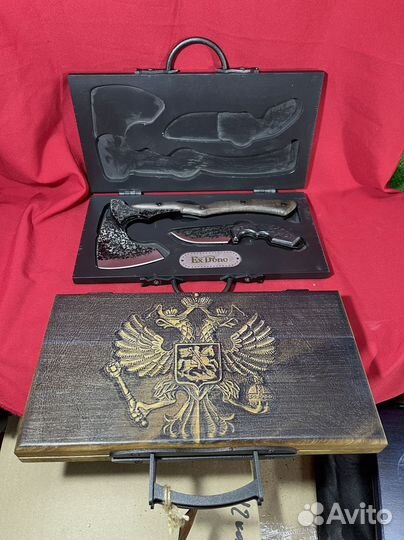 Набор топор и нож в деревянном кейсе