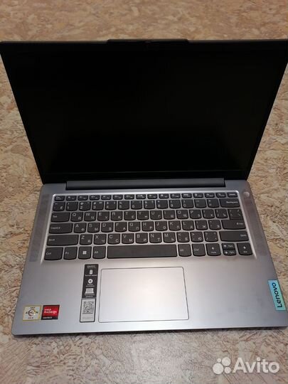 Ноутбук lenovo