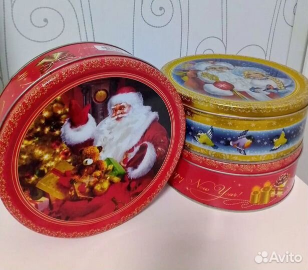 Жестяные коробки круглые для подарков и мелочей