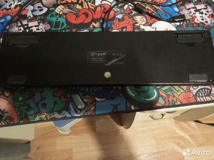 Игровая клавиатура и мышь