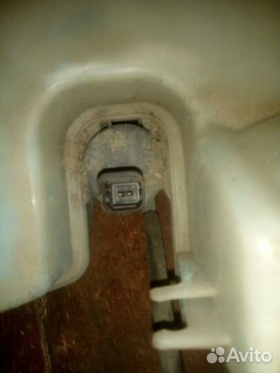 Бачок омывателя Nissan Almera G15 Renault Logan