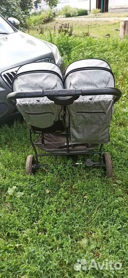 Коляска для двойни