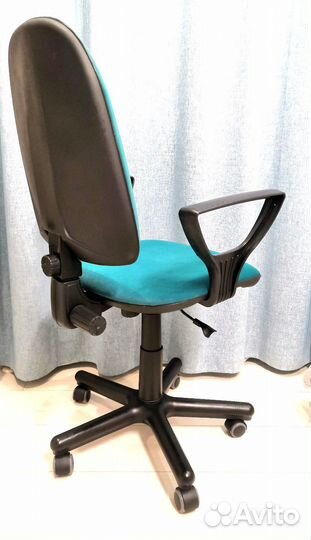 Компьютерное кресло