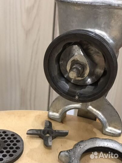 Мясорубка чугунная СССР