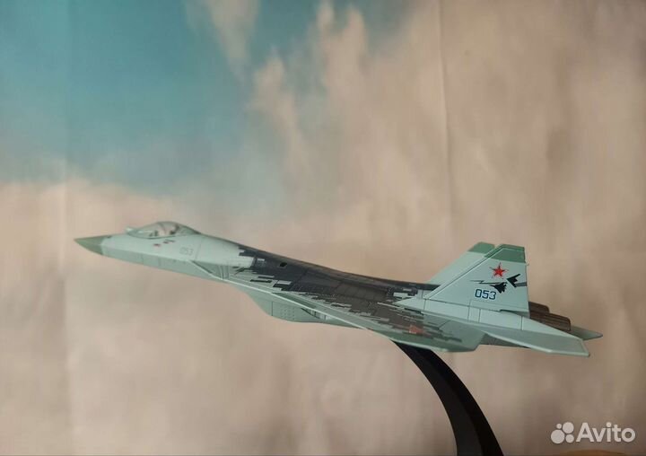 Модель самолёта Су-57 (Пак Фа) из металла, М 1/100