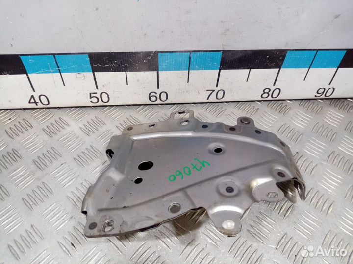 Б/У Усилитель передней стойки правый#001