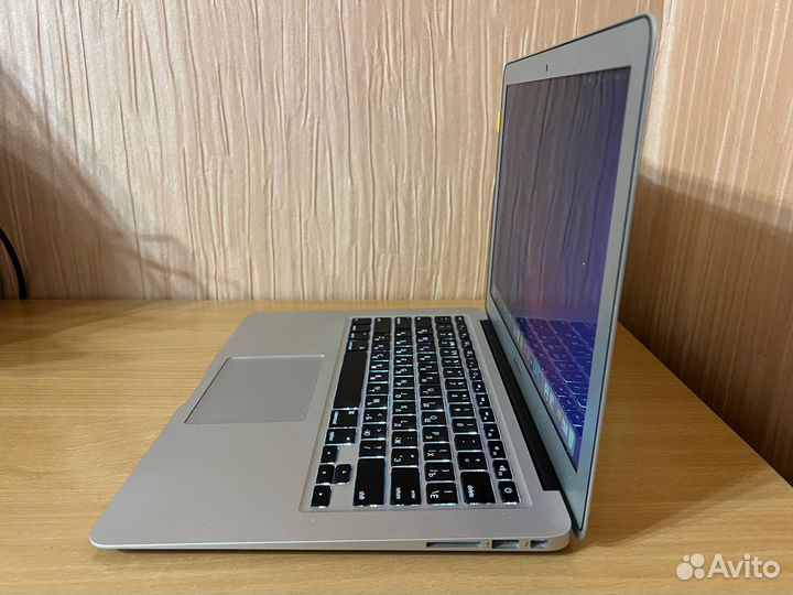 Apple MacBook Air 13 (2015)