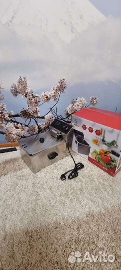 Фритюрница новая