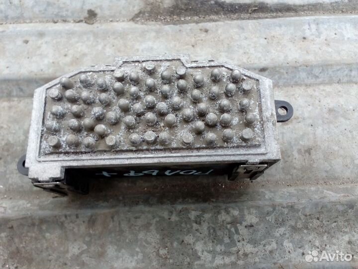 Резистор отопителя Volkswagen Golf Plus