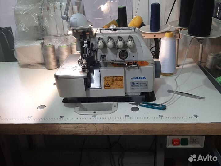 Оверлок для швейной машины