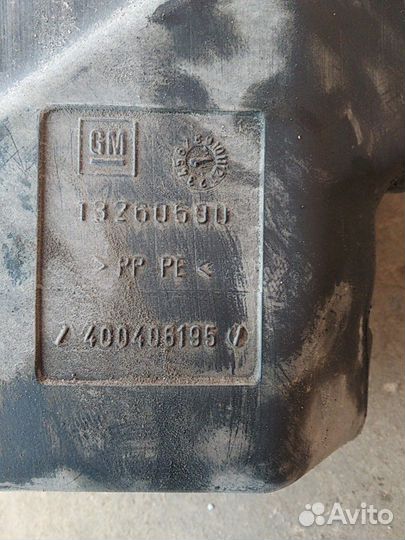 Бачок омывателя Opel Zafira C