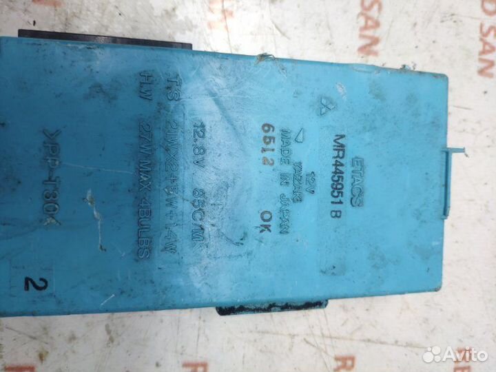 Блок комфорта Mitsubishi Pajero 3 V78W 4M41 2006