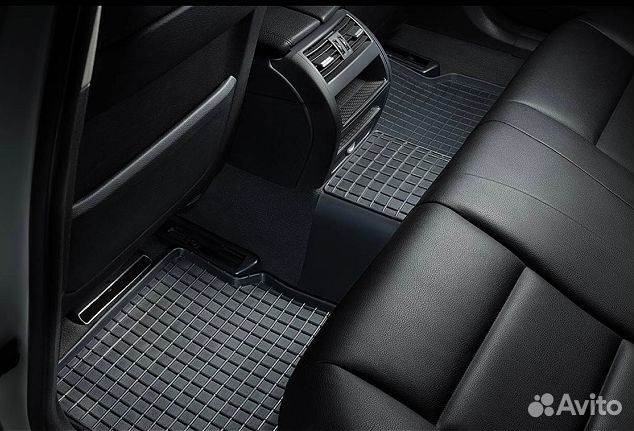 Комплект ковриков резиновых на vesta