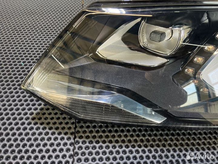 Фара лев. Volkswagen Touareg