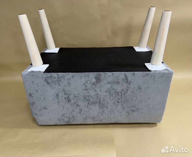 Банкетка в прихожую 60 см