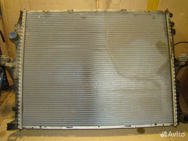 Радиатор охлаж 3,0тд casa Volkswagen Touareg 09г