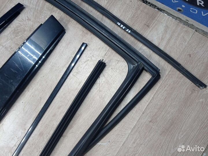 Молдинги дверей на BMW 3 E90