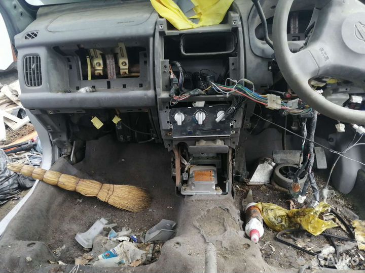 Запчасти Nissan cube z10 полный привод