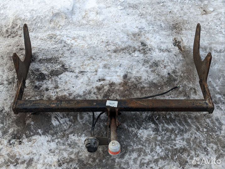 Фаркоп LADA Largus