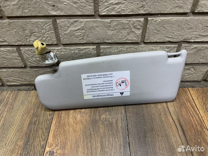 VW Jetta 6 Козырек солнцезащитный (внутри) правый