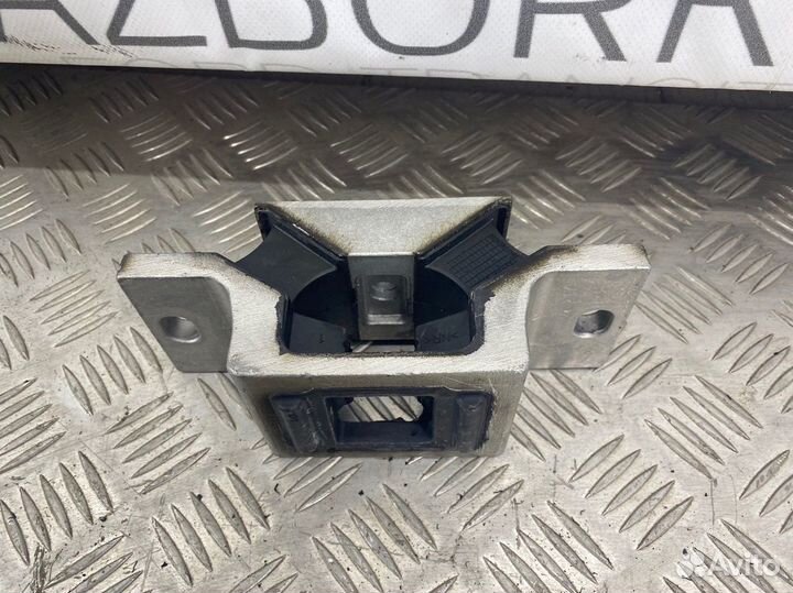 Опора двигателя задняя - Рено Мастер III 2.3 dCi